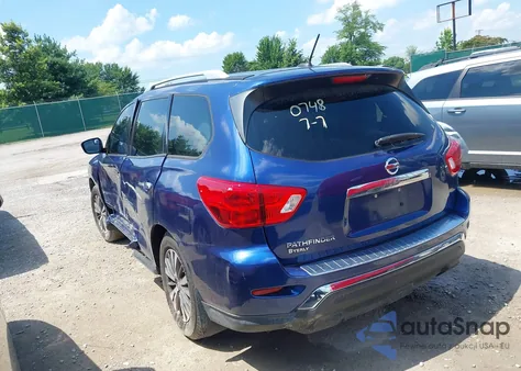 2017 Nissan Pathfinder S/Sv/Sl/Platinum z USA, uszkodzony, nr VIN 5N1DR2MN5HC610748